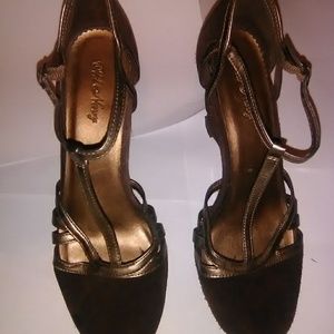 Old Navy wedge heels brown suede leather n gold